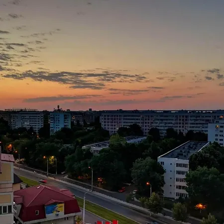 Glamour 8 アパート *