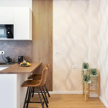 Glamour 8 * Bükreş